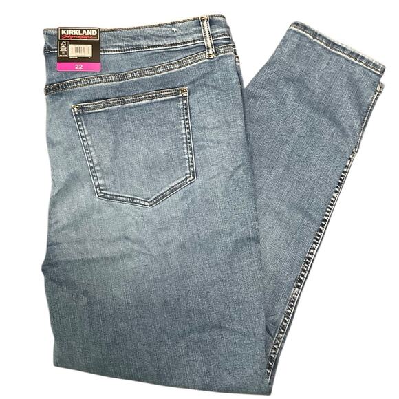 Kirkland Signature Denim - Kirkland Signature High-Rise Stretch Jeans Light Blue Size 22 NWT